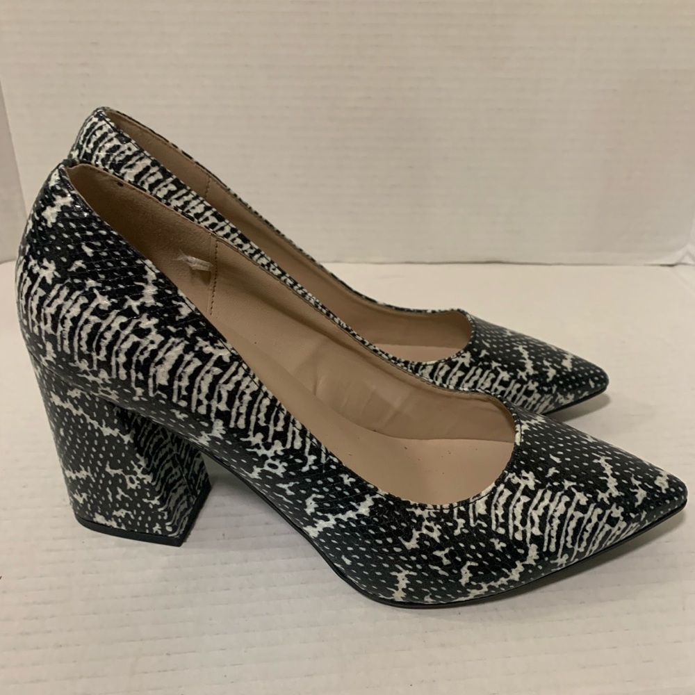Chinese Laundry Black And White Heels 10